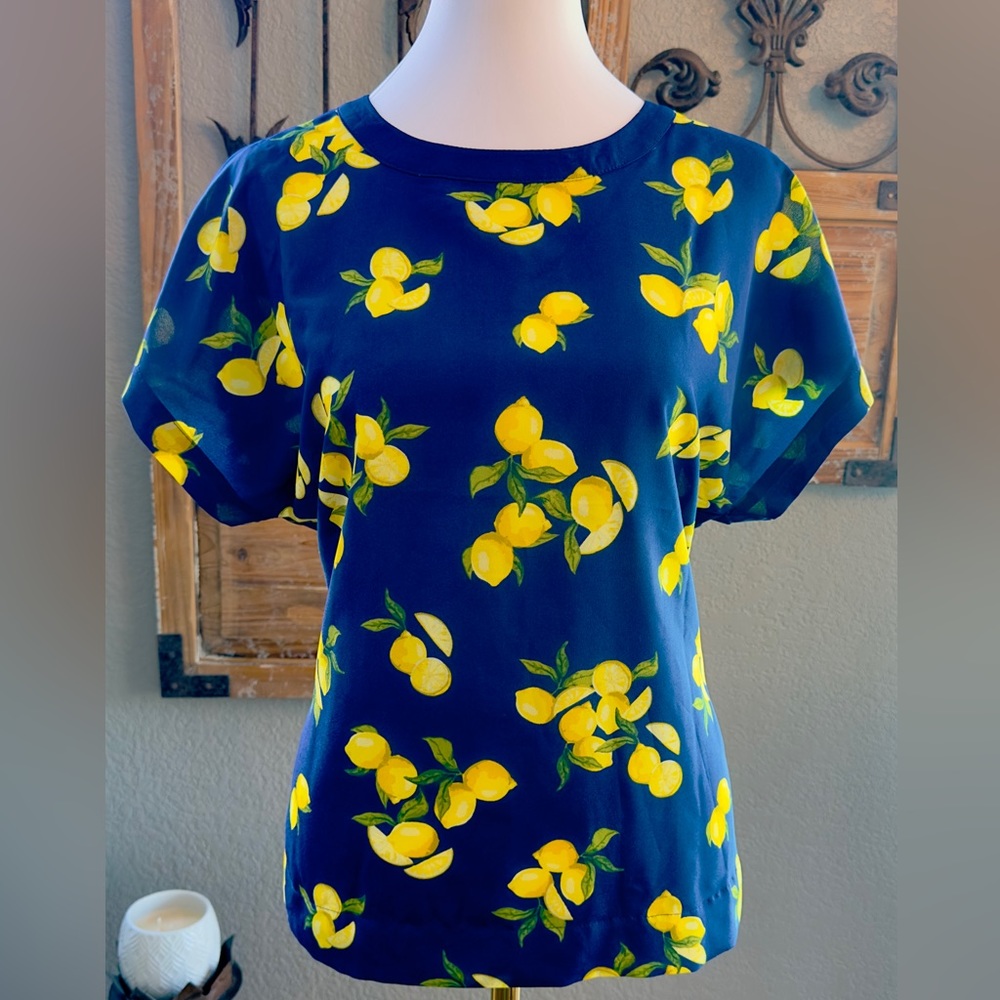 Banana Republic Navy Blouse with Lemons Everywhere, Short Sleeve Crew Neck -Sz M